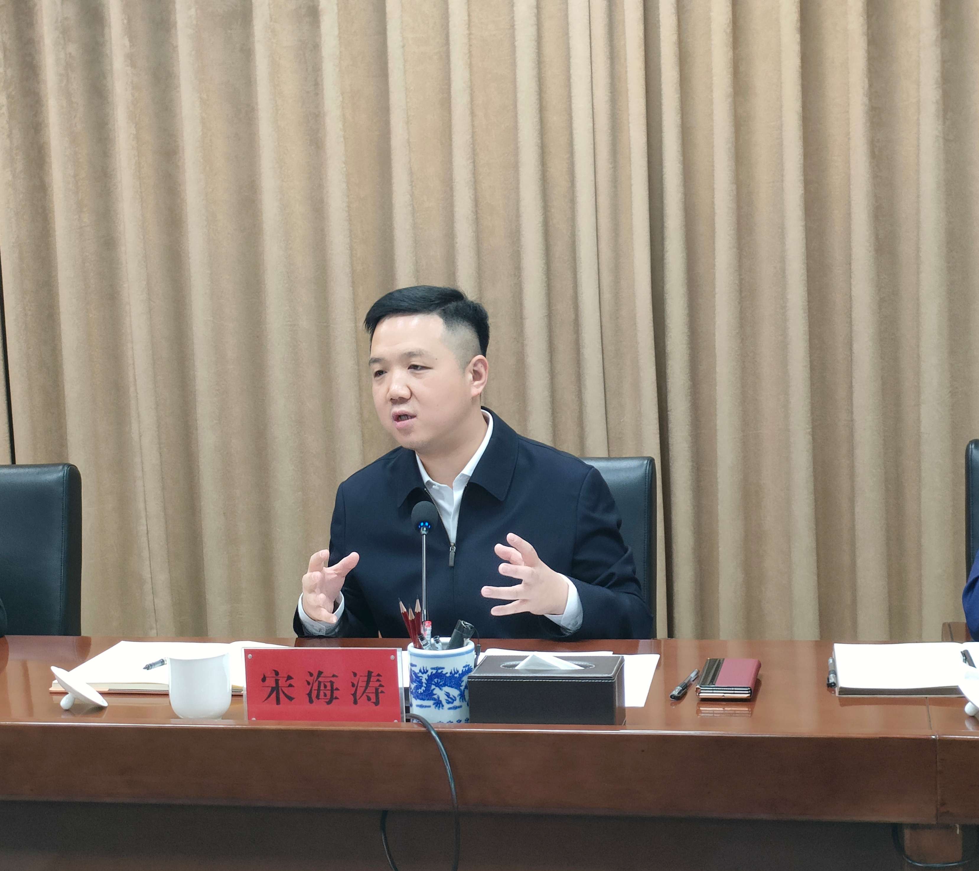 03b810f14a05a76998f3a5d83dee9b0